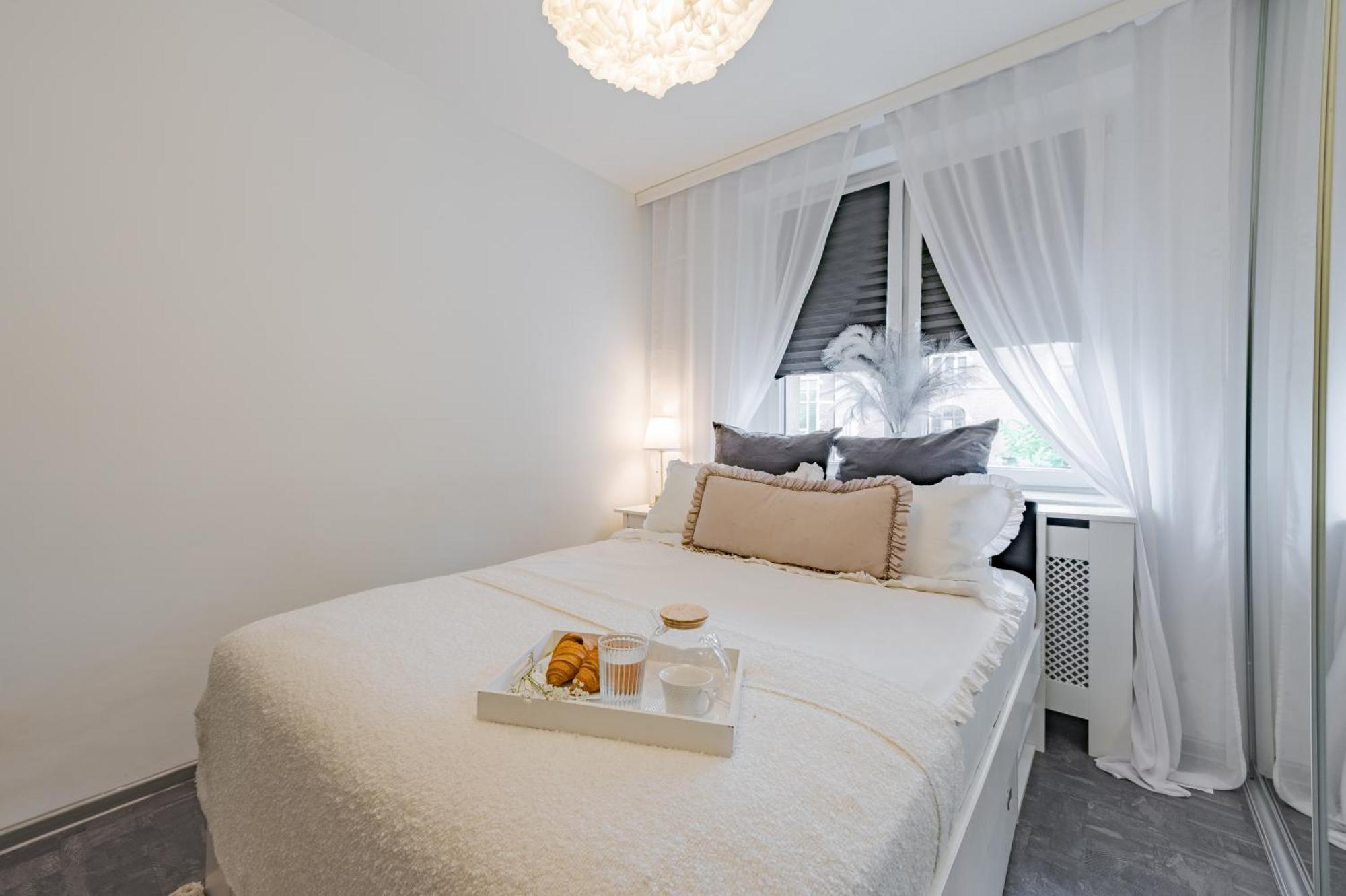Daisy'S Secret Apartment Пщина Екстериор снимка
